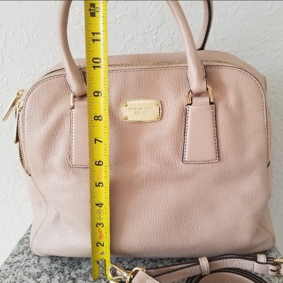 New Michael Kors Blush Satchel. - Picture 5 of 7